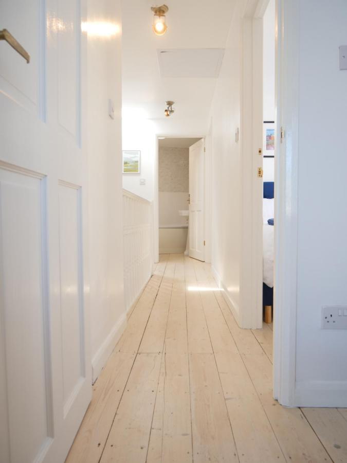 Luxury 3 Bathroom Cinema And Sauna Seaford Exteriör bild